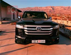 تۆیۆتا لاند کروزەر